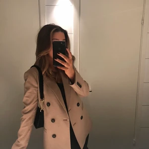 Brun/beige kavaj - Sparsamt använd! Frakt ingår