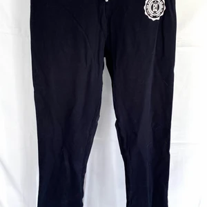 Mjukisbyxor - Svarta mjukisbyxor Lindex kids storlek 170