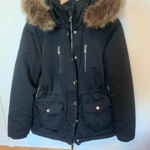 Höst jacka - Höst jacka i fint skick. Strl 36