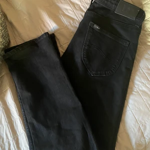 LEE raka jeans  - W28 L31, bra skick! 