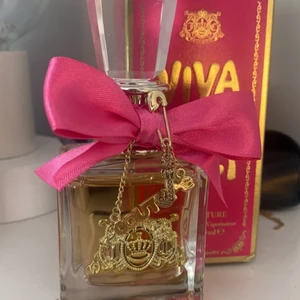 Juicy couture parfym  - I princip aldrig använd. 50ml (osäker på fraktkostnad) 