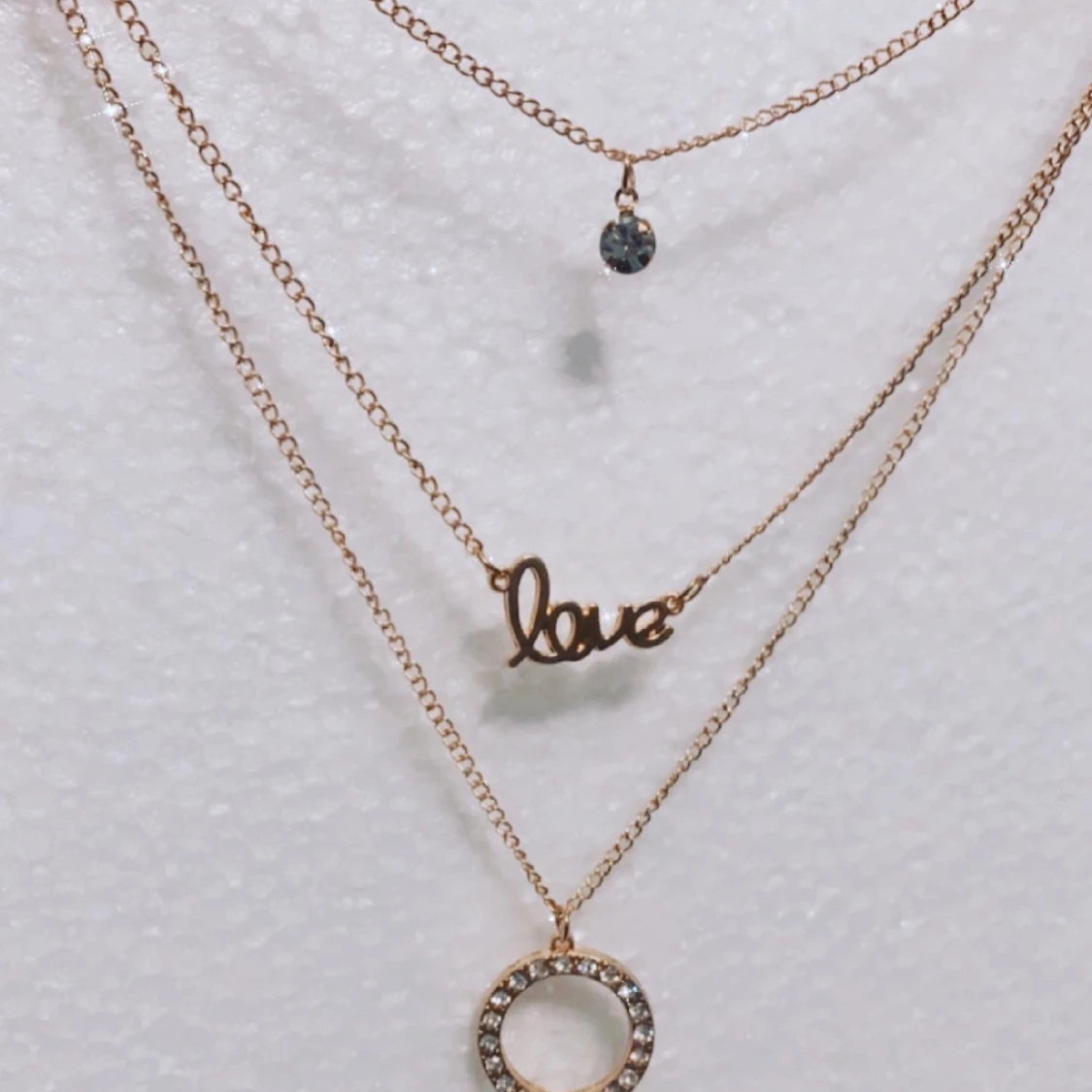 Super fin halsband med flera lager😍