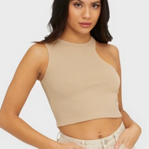 Linne Nelly xs  - Linne från Nelly, nypris 199kr säljer för 79kr. Aldrig använt därav säljer jag de. 