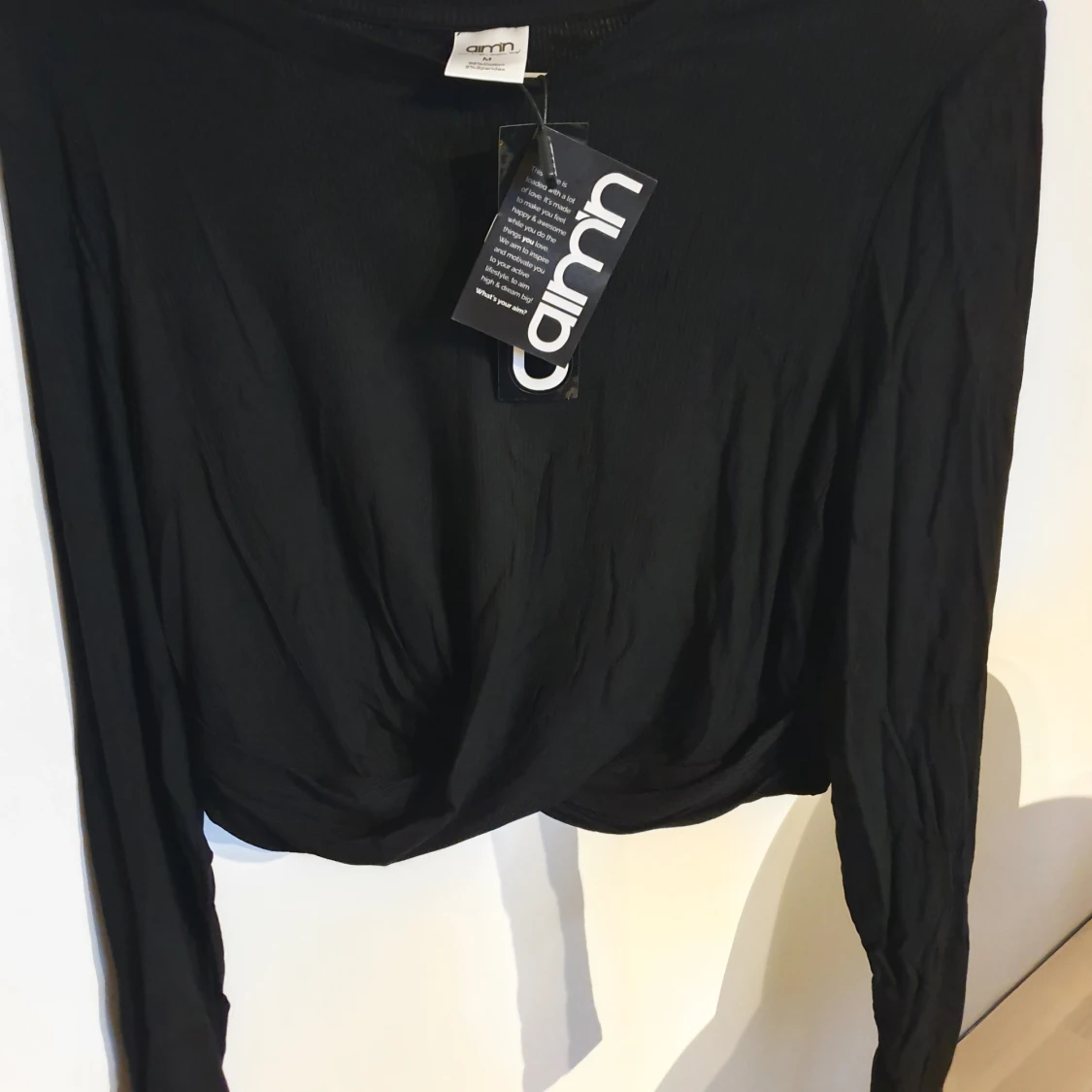 Aim'n svart ribbad top