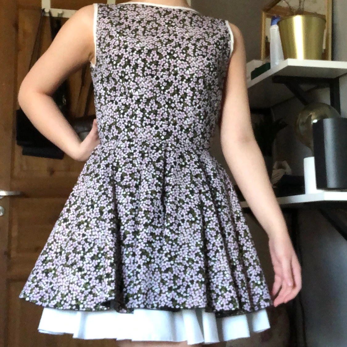 Blommig klänning  - 90