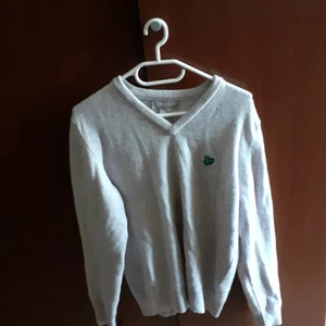 Lyle scott strl s  - En äkta lyle scott tröga 100% lambwool