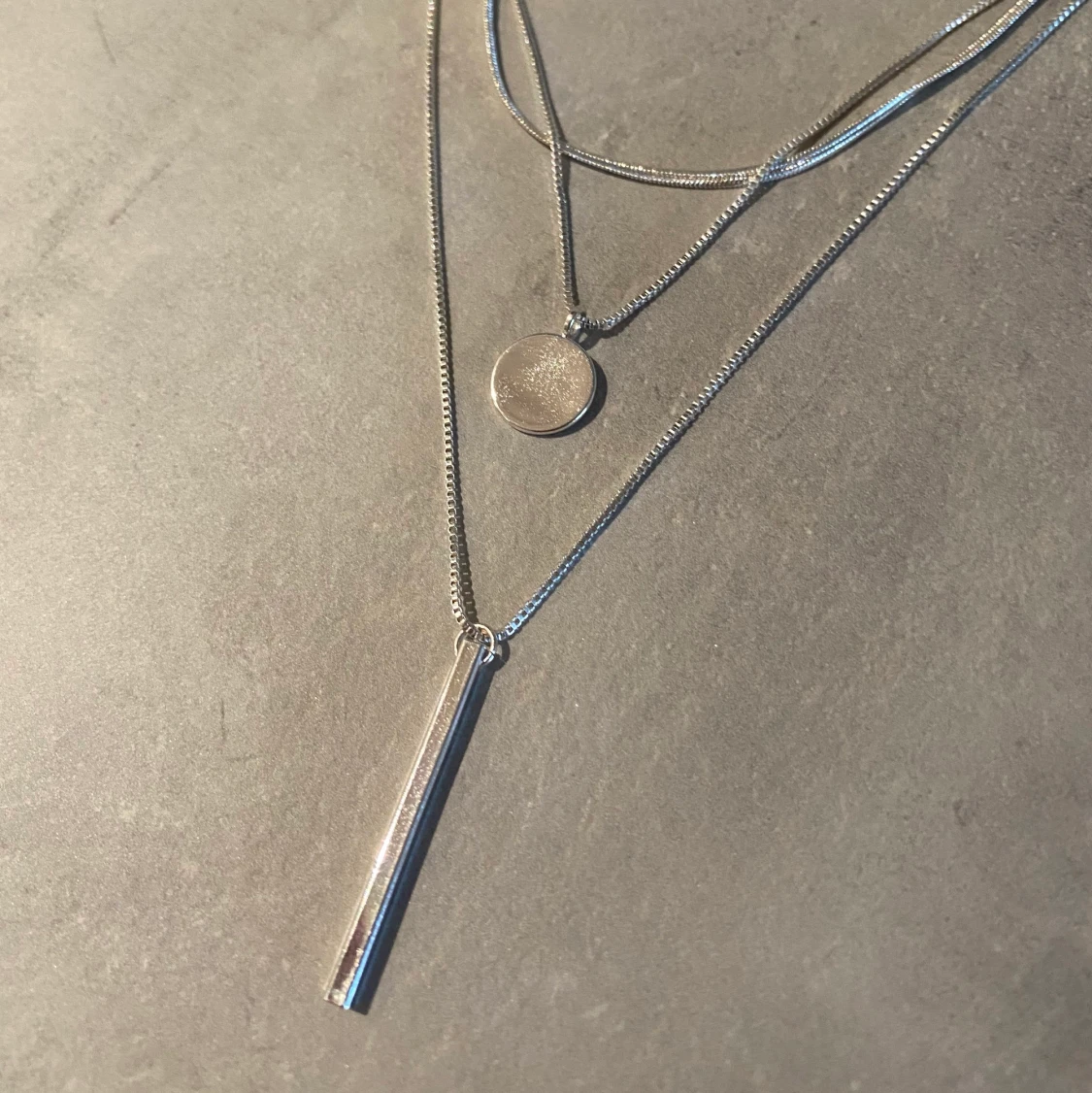 Tre i ett halsband - 90