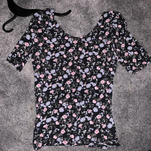 Topp från h&m  - ALLT SKA BORT 