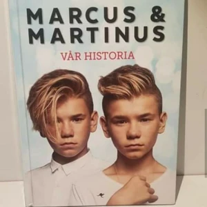 Marcus och Martinus böcker - Vår historia och vår värld i nyskick. Säljs tillsammans