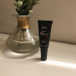 Ardel - Ögonskuggs Primer ifrån ”ardel”, 10kr🥰