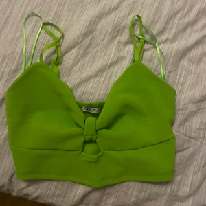 Neon topp - Säljer jätte fin sommar topp från zara