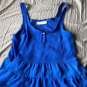 fint mörkblått linne - budgivning 