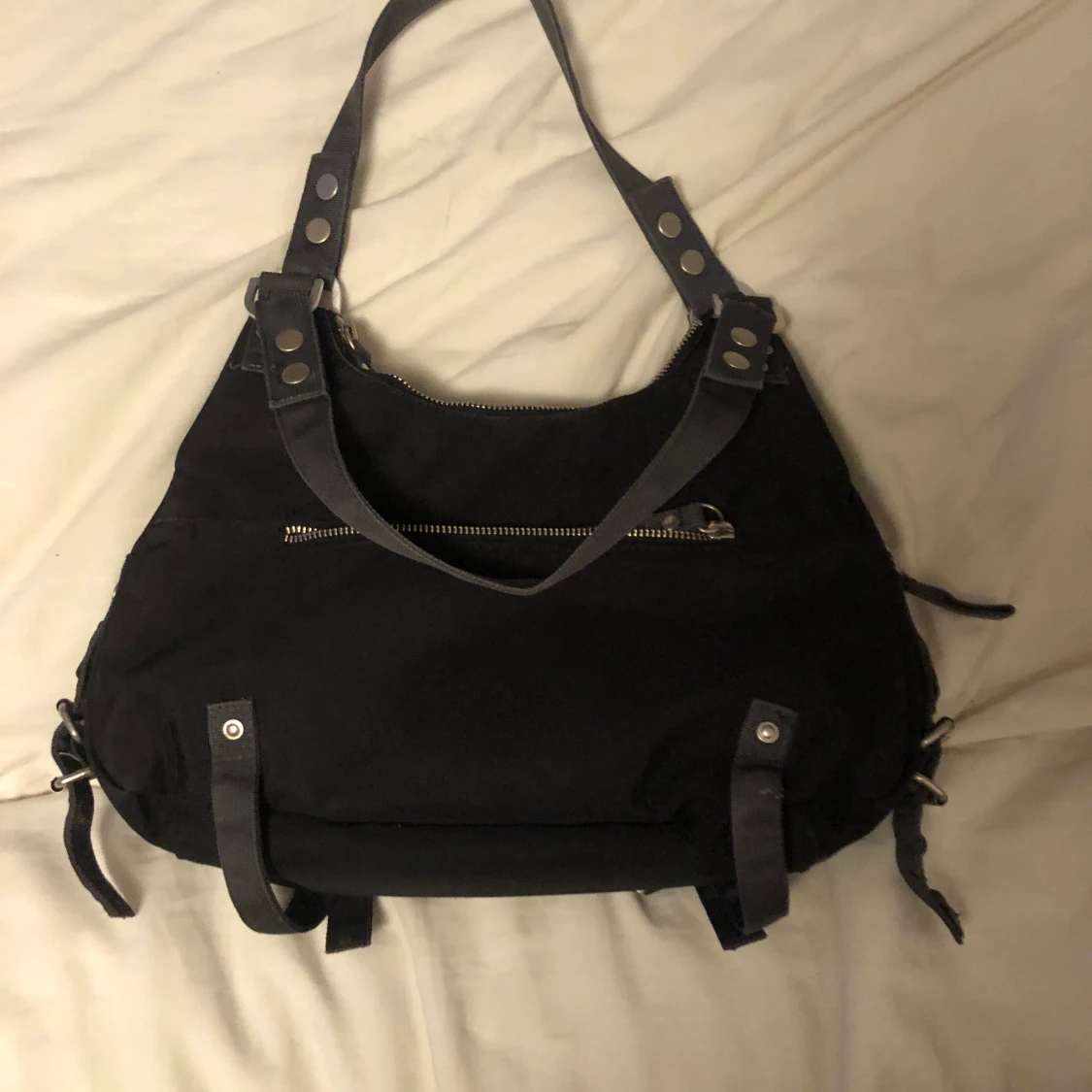 Väska från george gina & Lucy  - 90