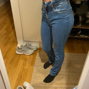 Levis jeans  - Jätte sköna lågmidjade jeans från Levis använda några gånger 