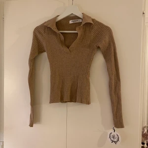 Tröja - Oanvänd ribbad tröja