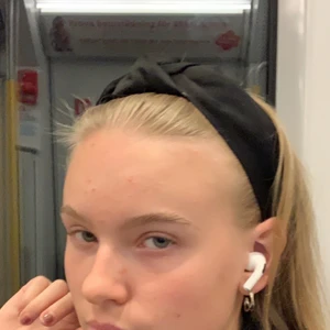 Diadem  - Ett diadem ifrån Åhléns 