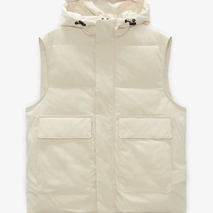 Väst herr - Hej! Säljer en helt ny väst som är från ZARA. Har kvar kartongen som västen kom i osv. Knappast använd. Det är storlek S. Nypris är 559kr