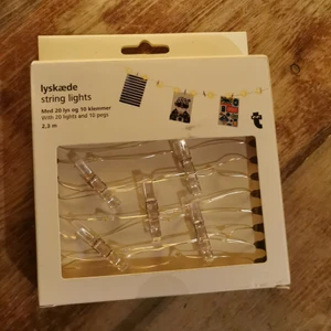 Ljusslinga - Superfin ljusslinga med nypor för bilder mm. Köptes på tgr och säljes nu pga aldrig använd. Inte tagen ur förpackning heller. 