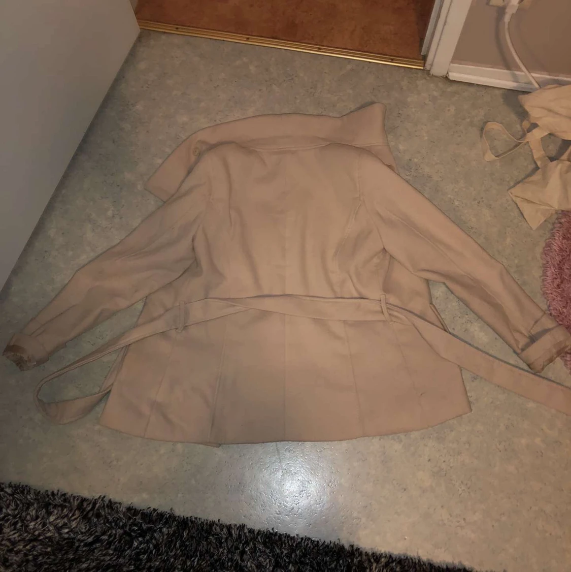 Oanvänd kappa från H&M  - 91