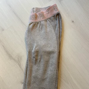 Träningstights Gymshark  - Träningstights från Gymshark i storlek S. 