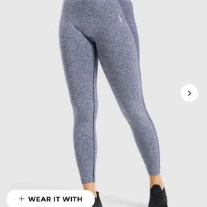Gymshark Tights - Säljer mina gymshark tights som jag knappt använt förutom ett par gånger då jag tycker de är för små. Jätte fin färg och super sköna!🥰🥰 Nypris ligger på 599kr.