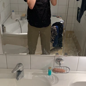Dickies 874 pant - Säljer nu mina beiga Dickies byxor då dom aldrig kommer till använding, köpta sommaren 2020 ungefär och har använt ca 2 gånger. 