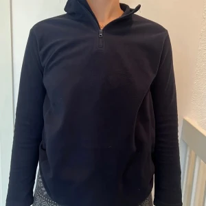 LINE ONE SPORTSWEAR  - Bra skick, mjuka, lite tunna men varma flis tröjor 