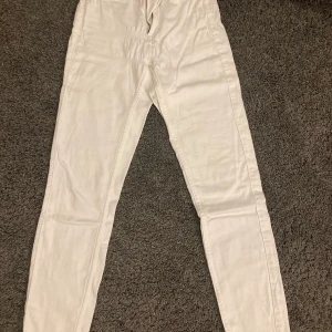 Från Gina storlek xs - Sitter jätte bra och bra skick 