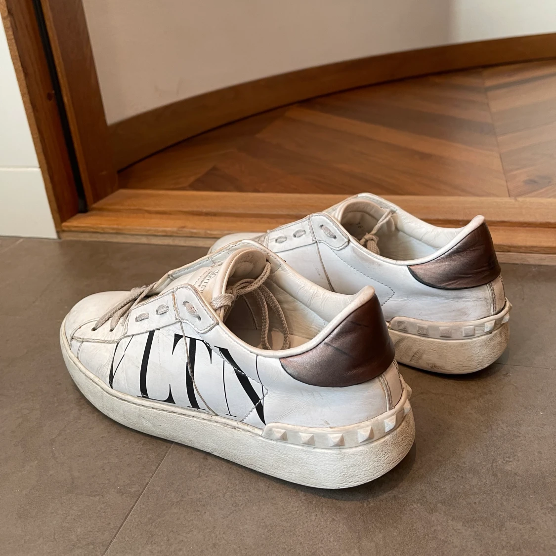 Valentino sneakers  - 90