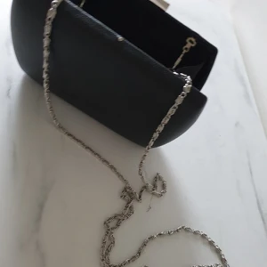 Svart Väska - Anvad två gånger köpt 300kr