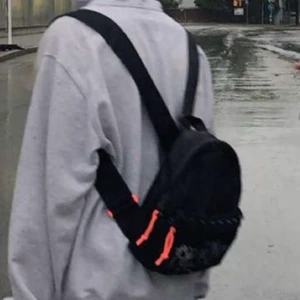 Yung lean x Converse mini ryggsäck - En Yung Lean x Converse miniryggsäck, Inte deadstock.