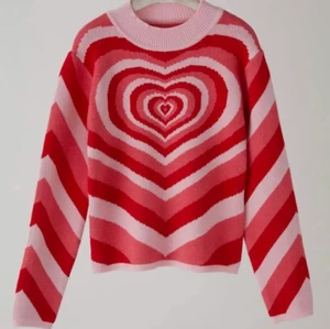 Heart sweater - Super fin skön tröja från ShopCider, fint skick! Vid stort intresse skickar jag egna bilder❤️❤️
