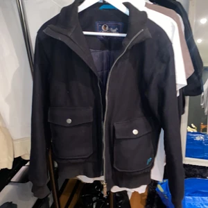 Bomberjacka Peak Performance - Strl S, lite oversized. Bra skick!