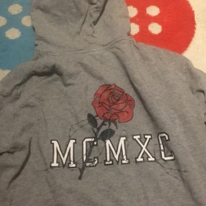 Jättefin hoodie -  Aldrig använt För att den passar inte mig