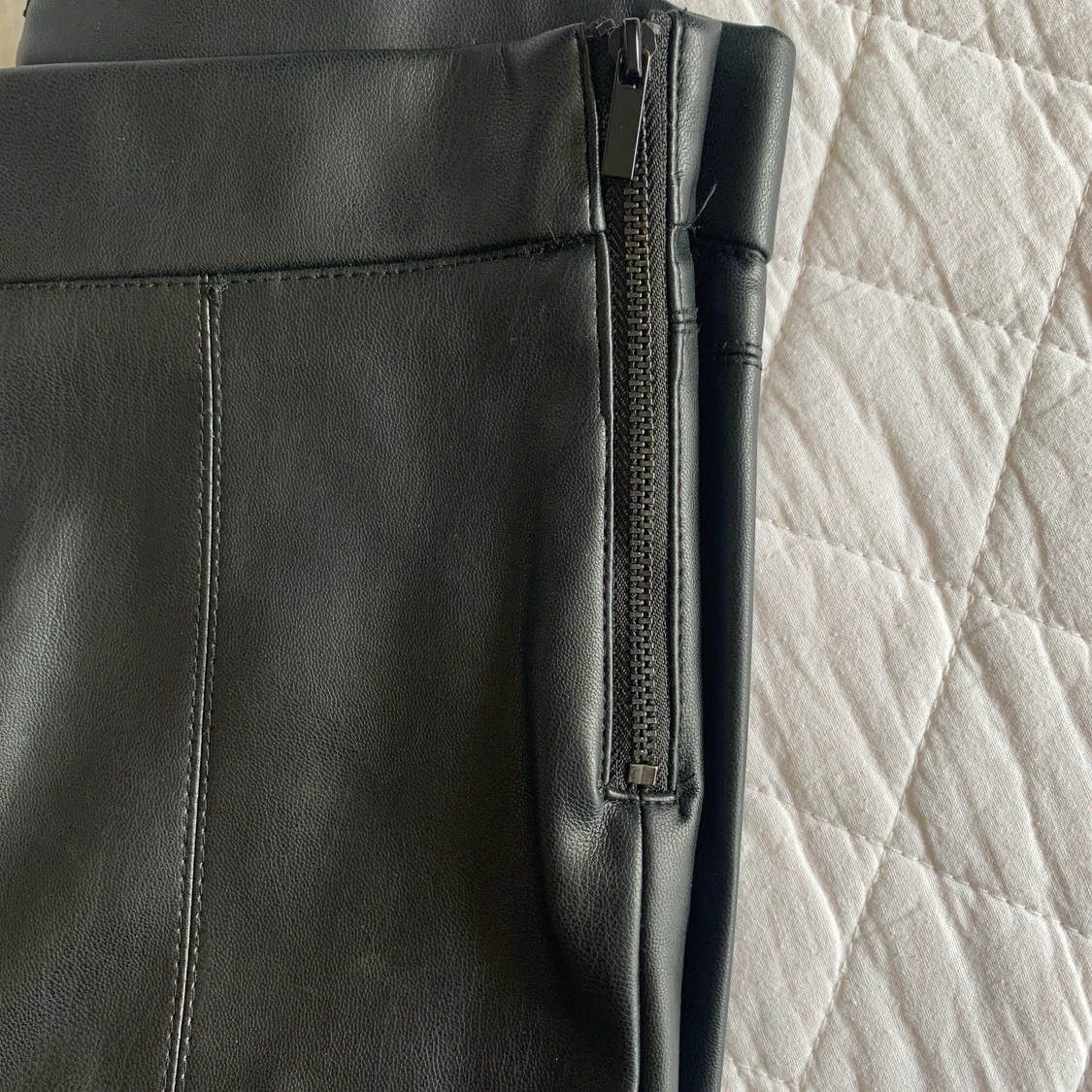 Fake läder byxor - 90