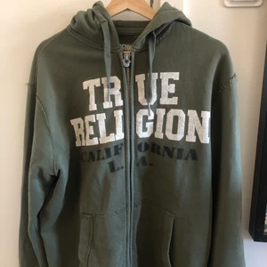 Hoodie  - True religion huvtröja 👻 bra skick, jag köpte för mycket... storlek xl men är som L