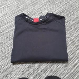 Björn borg sweatshirt  - Svart Björn borg sweatshirt i strl M. Bra skick, fräsch.