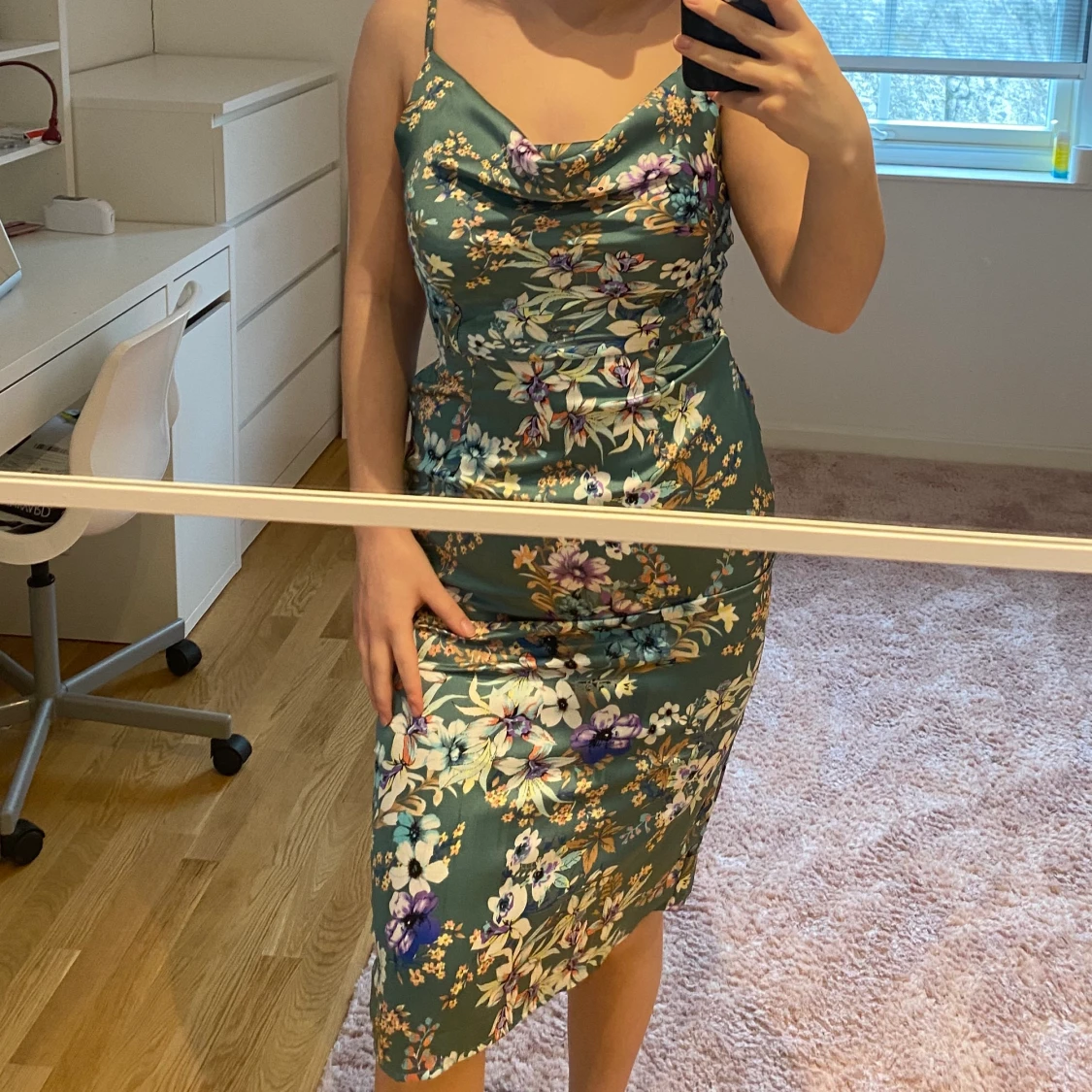 Blommig klänning från salt strl 34