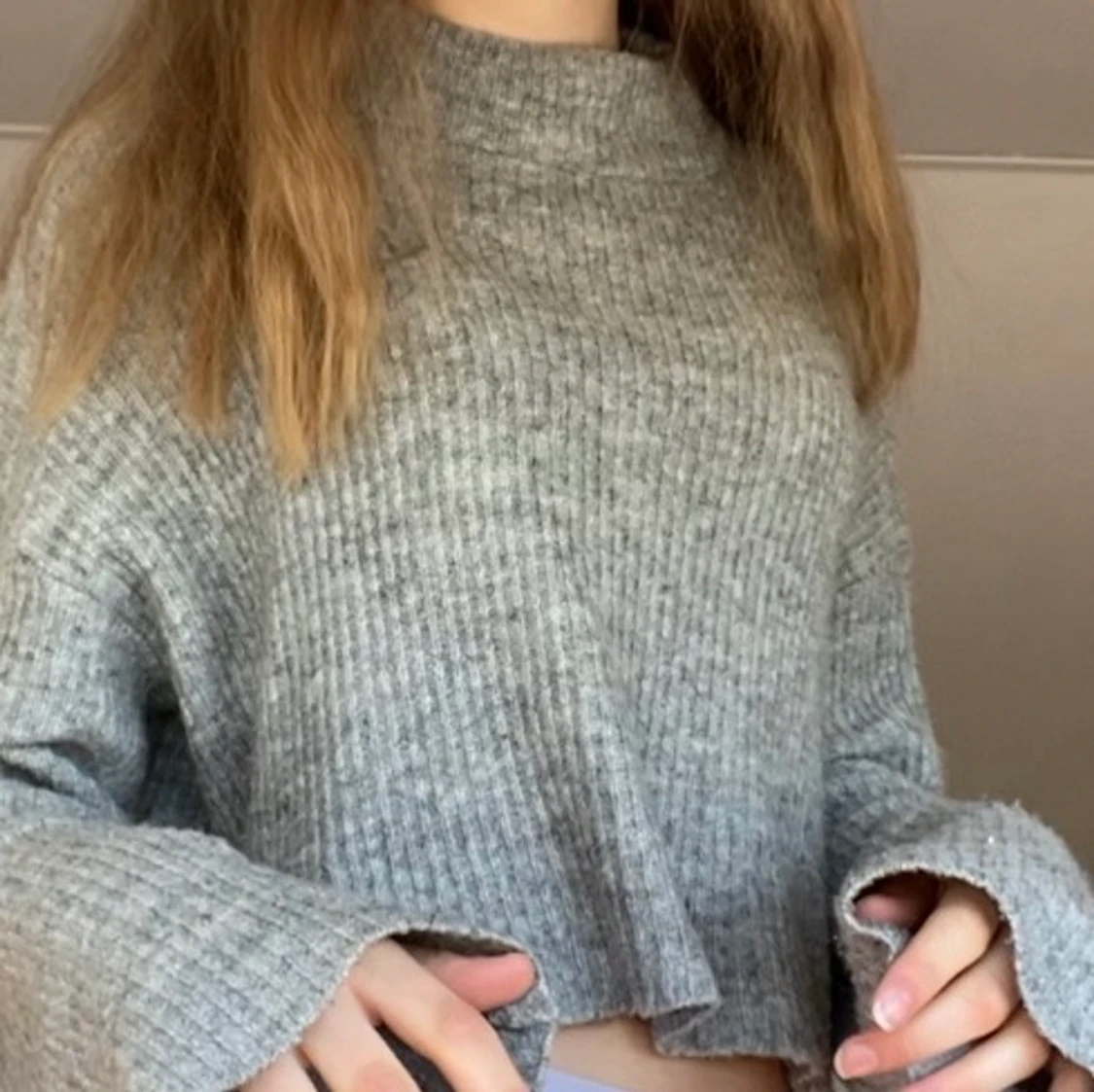 Grå stickad tröja!