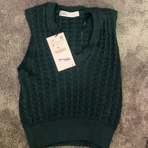 Slutsåld topp från Zara - Zara topp storlek S aldrig använd