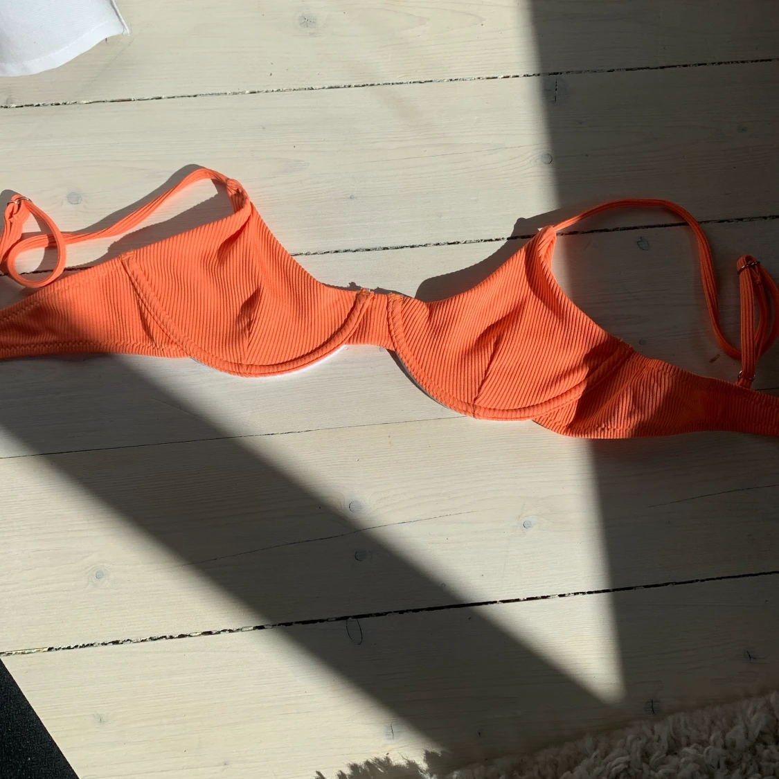 Orange bikinitopp