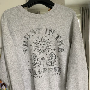 Oversized sweatshirt  - Skit snygg och mysig tröja från hollister 