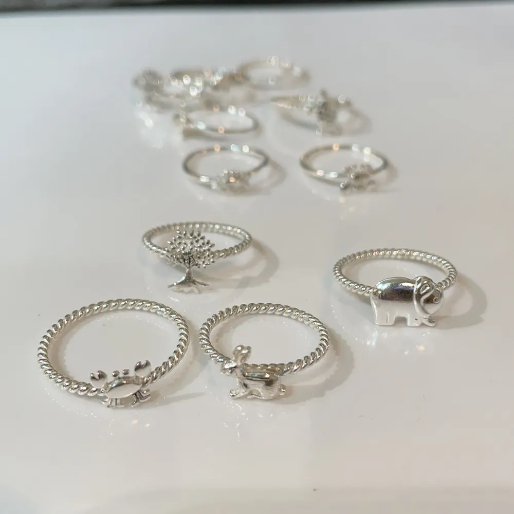 Handgjorda silver 925 rings, nice design olika storlek . Accessoarer.