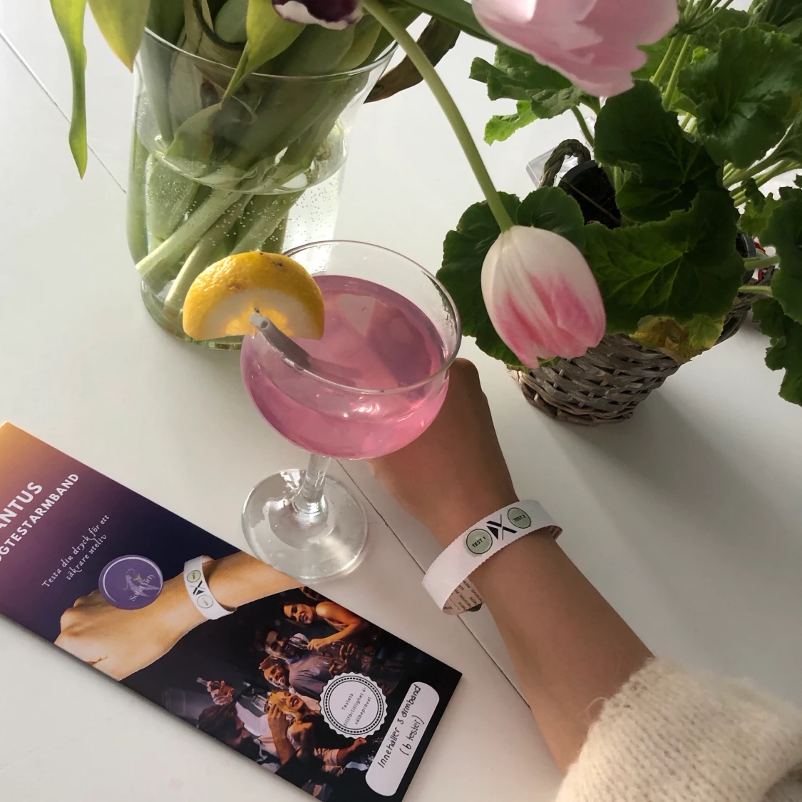 Erbjudande: försvarsspray & armband  - 91