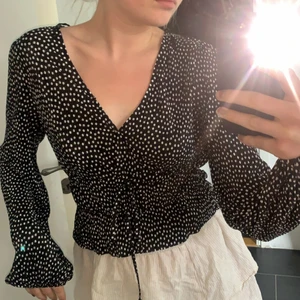 Zara blus - Går ej att få tag på, storlek M