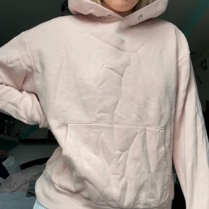 Smuts rosa hoodie - Från Hm