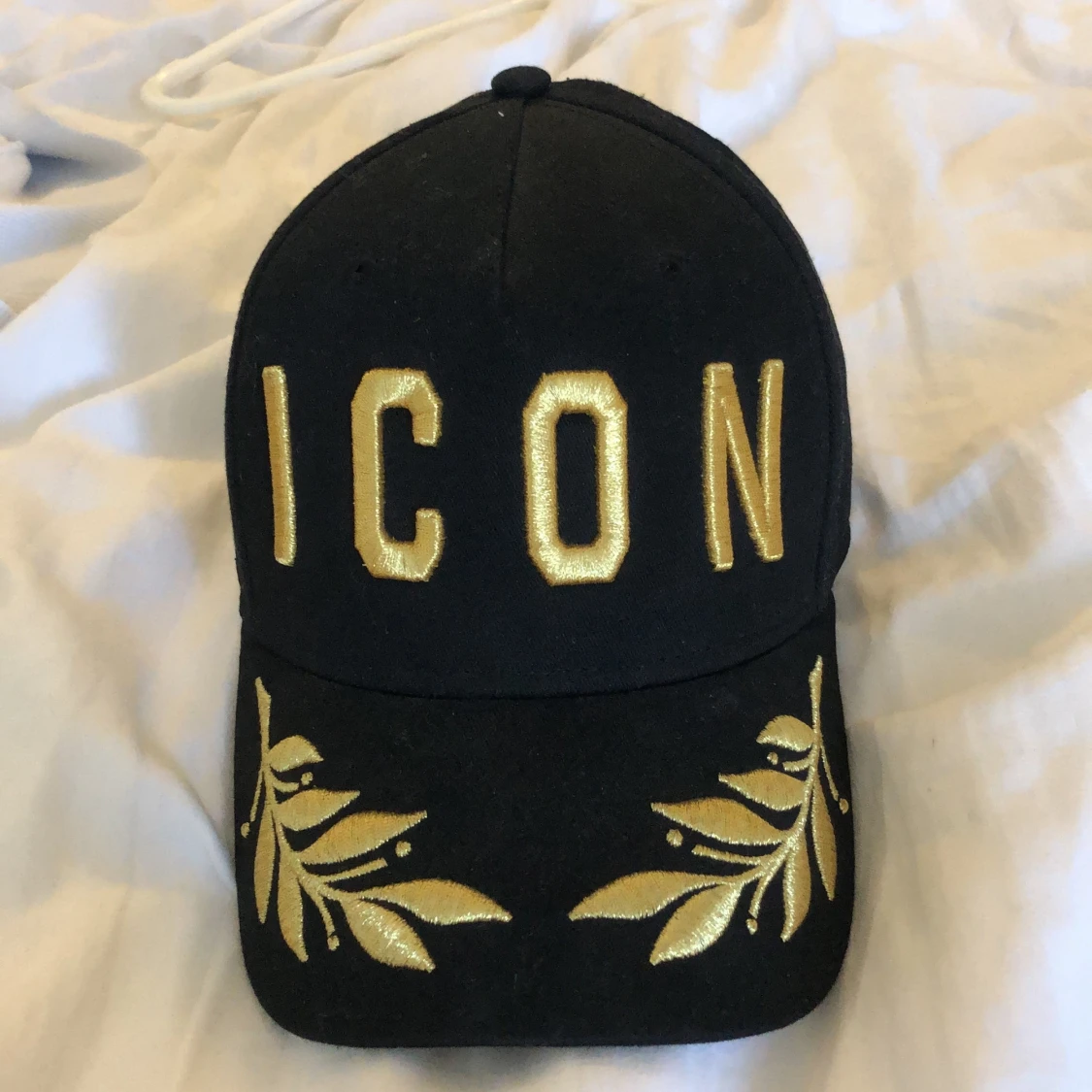 Dsquared2 keps knappt använd 