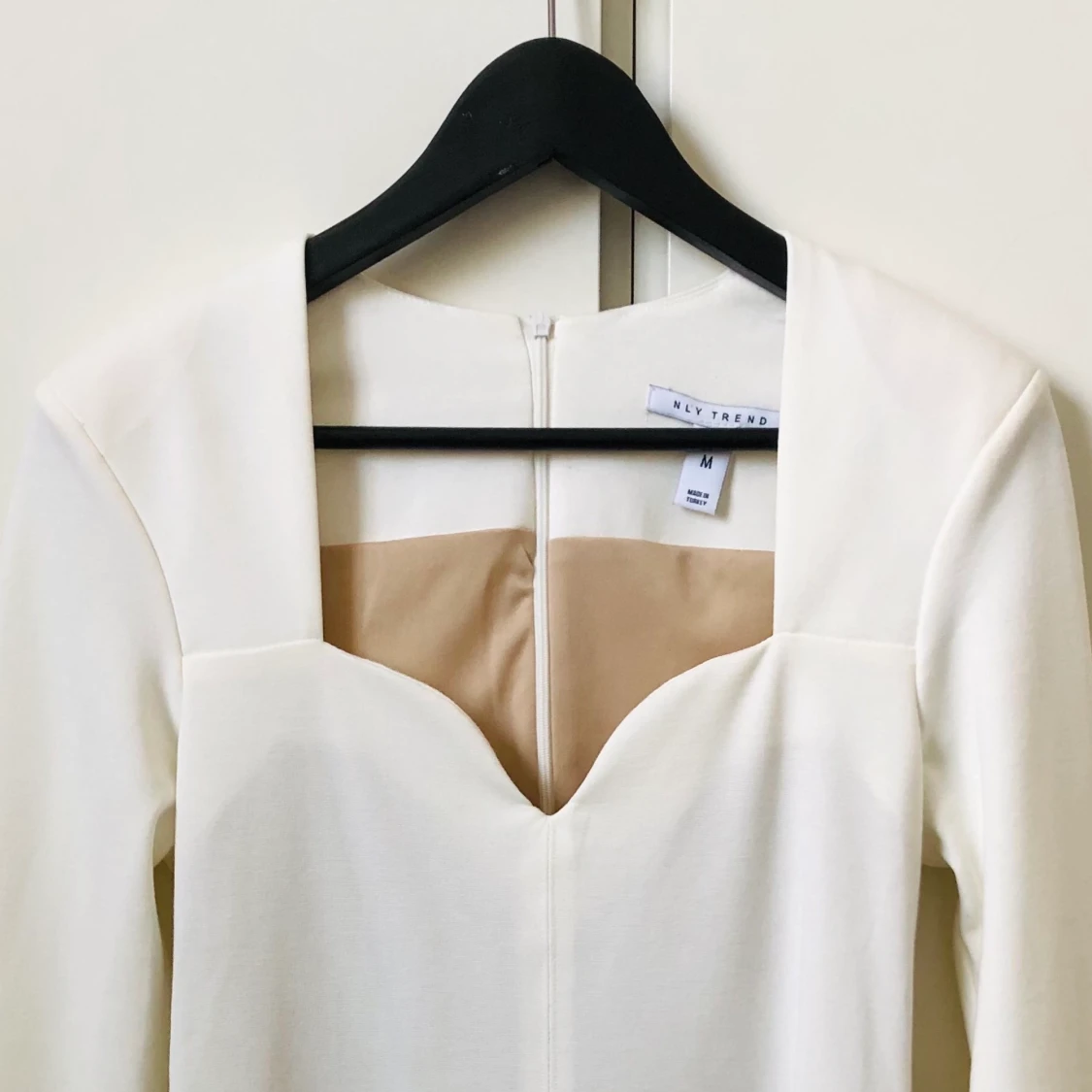 Cremefärgad klänning  - 91