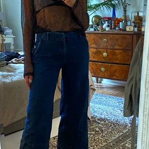 Jeans !  - Sitter mycket fint, har glömt vilket märke det är! 
