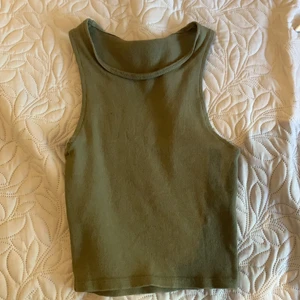 Topp från pull and bear  - Helt oanvänd topp från pull and bear